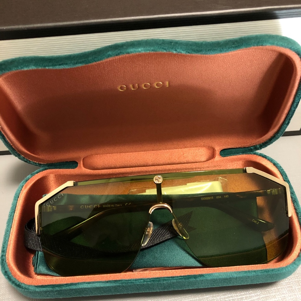 Gucci glasses gold dark green